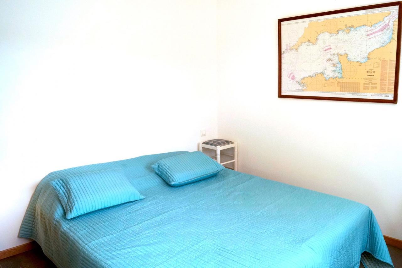 Appartement Cancale Port mer, les pieds dans l'eau Extérieur photo