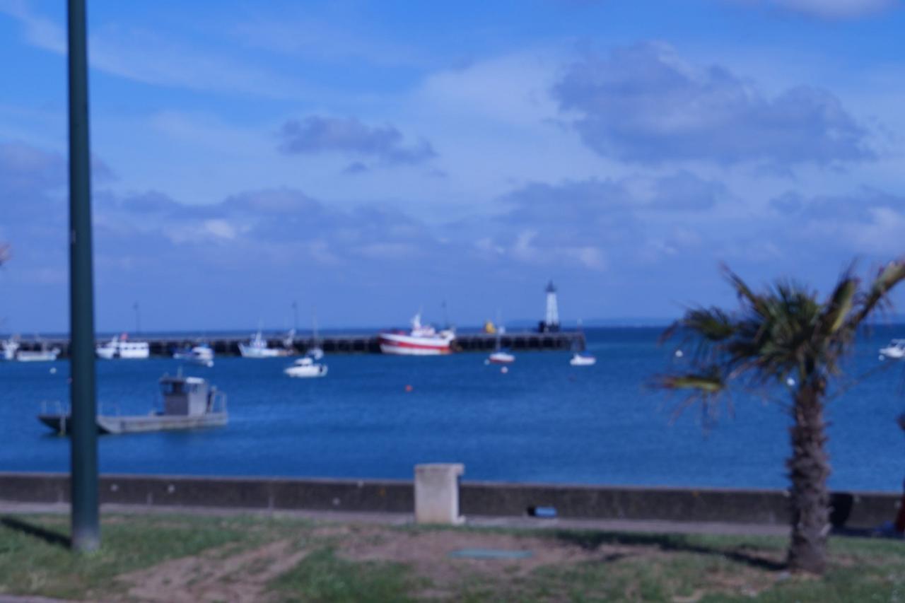 Appartement Cancale Port mer, les pieds dans l'eau Extérieur photo