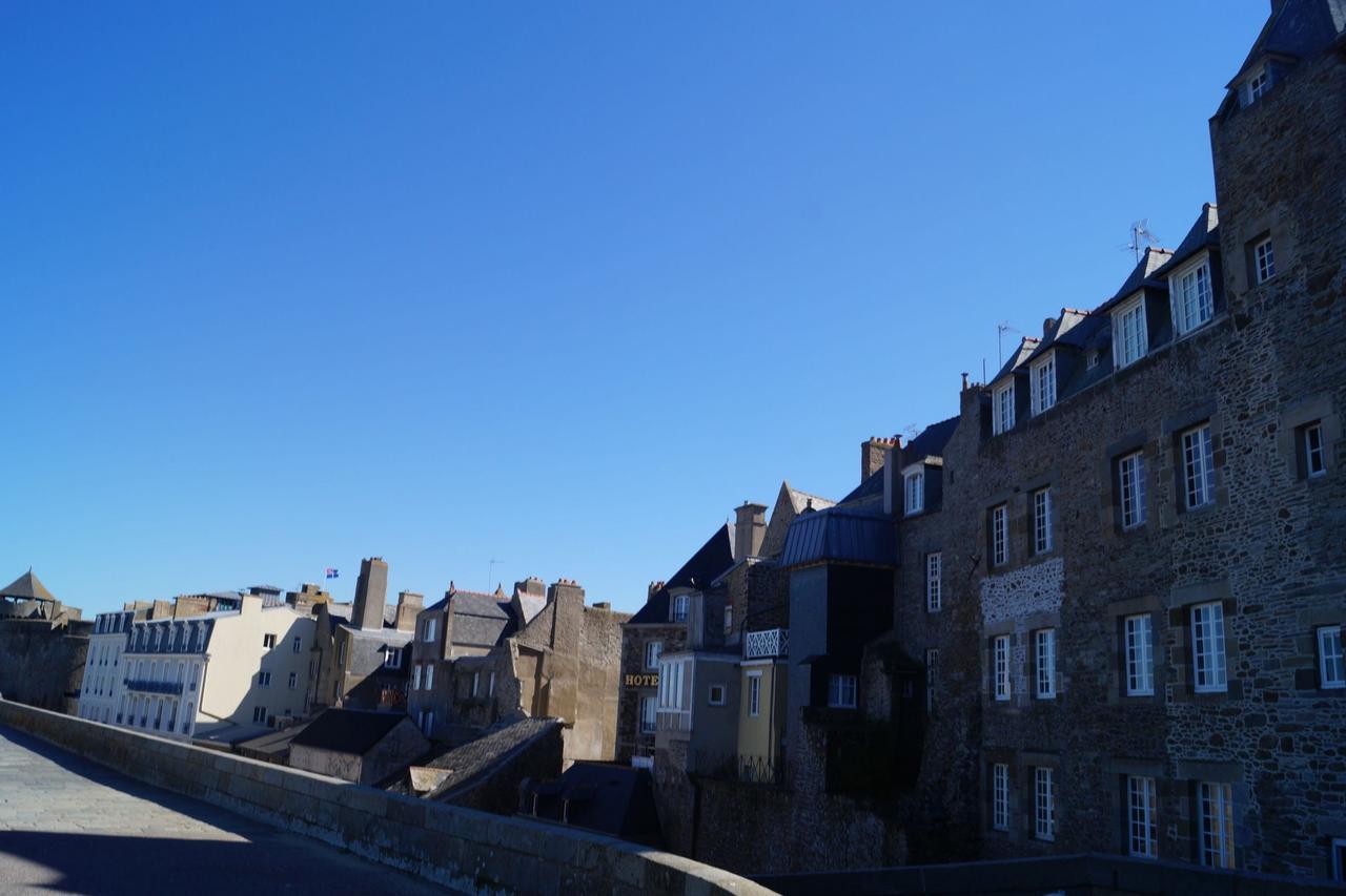 Appartement Cancale Port mer, les pieds dans l'eau Extérieur photo